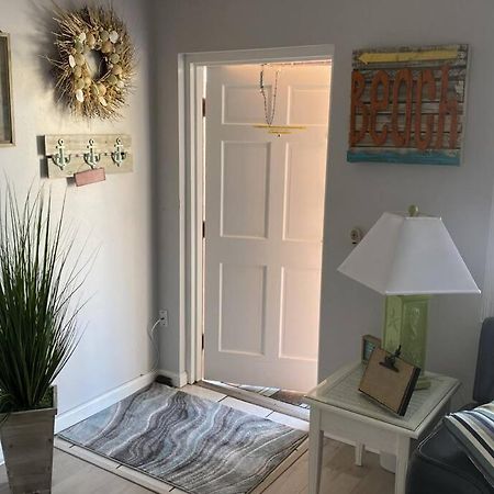 Beachfront Condo On Quiet Treasure Island- 1 Bed St. Pete Beach Esterno foto