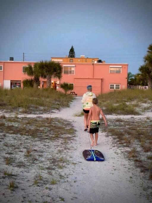 Beachfront Condo On Quiet Treasure Island- 1 Bed St. Pete Beach Esterno foto