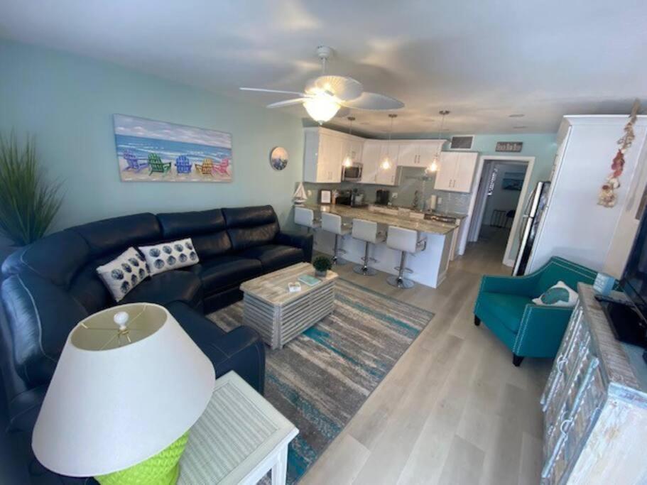 Beachfront Condo On Quiet Treasure Island- 1 Bed St. Pete Beach Esterno foto