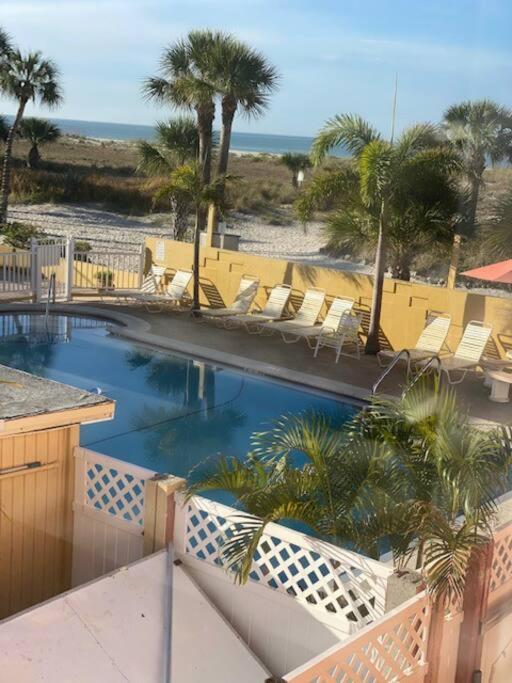 Beachfront Condo On Quiet Treasure Island- 1 Bed St. Pete Beach Esterno foto