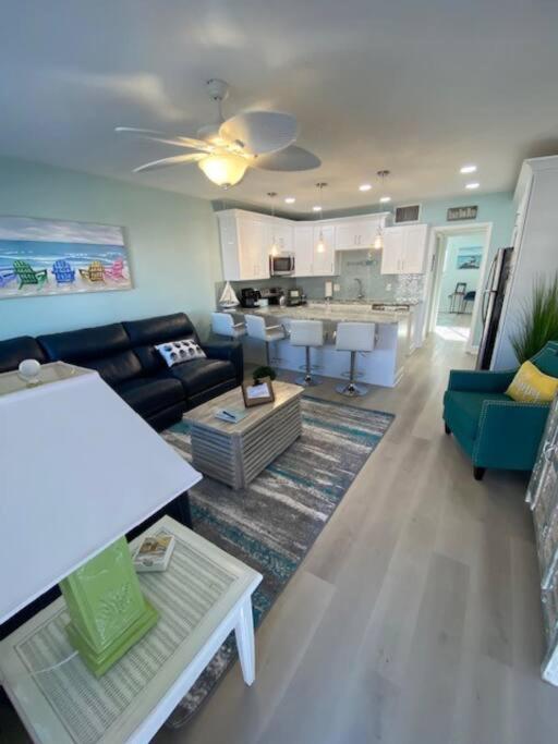 Beachfront Condo On Quiet Treasure Island- 1 Bed St. Pete Beach Esterno foto