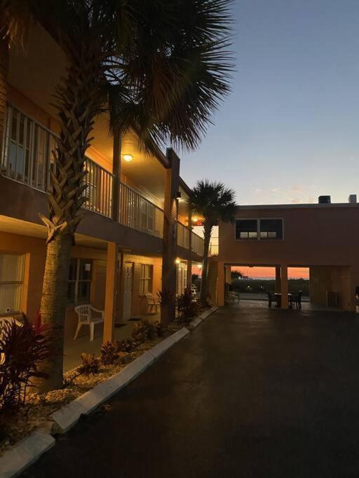 Beachfront Condo On Quiet Treasure Island- 1 Bed St. Pete Beach Esterno foto